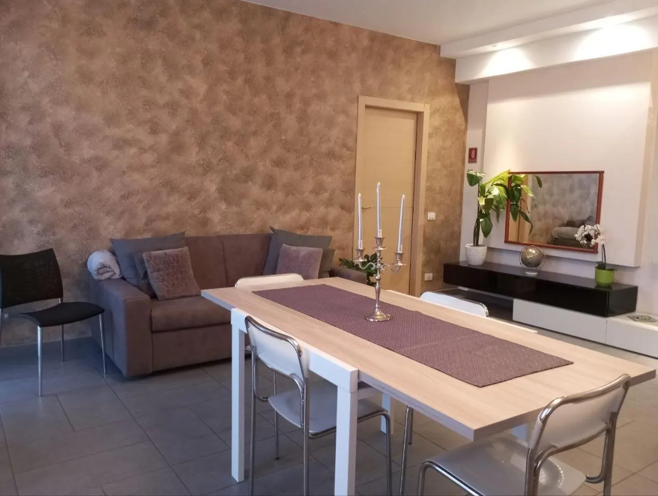 Sleep & Fly Bgy Airport-Station-Center Daire Bergamo İtalya