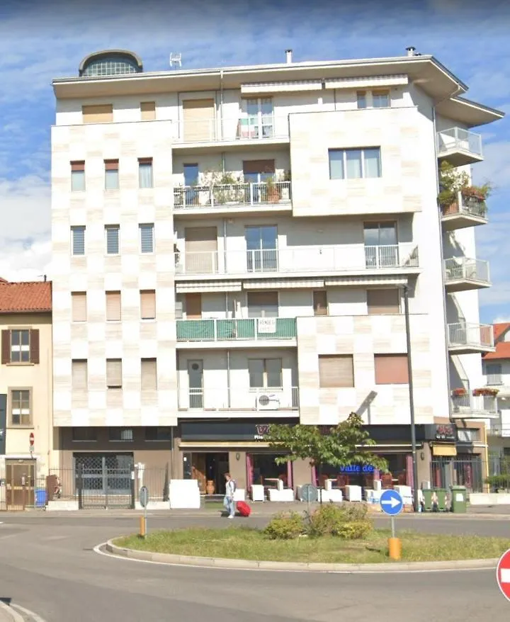 Sleep & Fly Bgy Airport-Station-Center Daire Bergamo 0*,