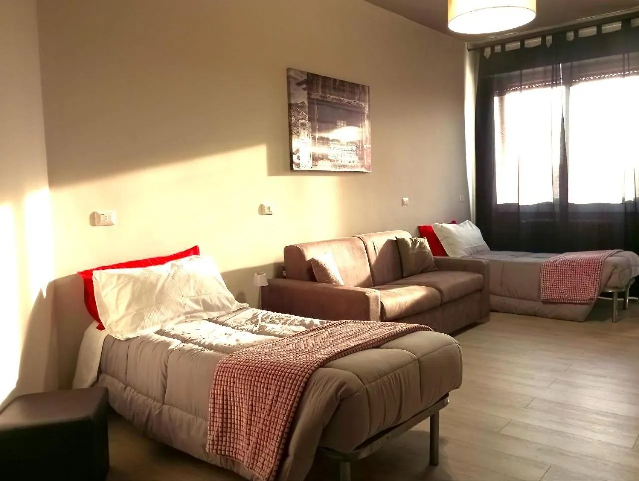 Sleep & Fly Bgy Airport-Station-Center Daire Bergamo 0*,  İtalya