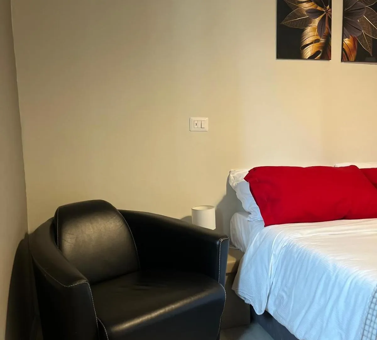 Sleep & Fly Bgy Airport-Station-Center Daire Bergamo İtalya
