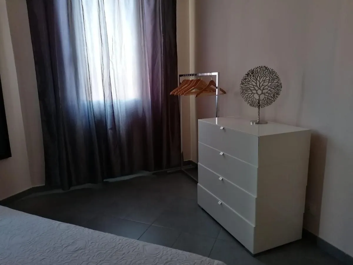 Ferienwohnung Sleep & Fly Bgy Airport-Station-Center Bergamo Apartment