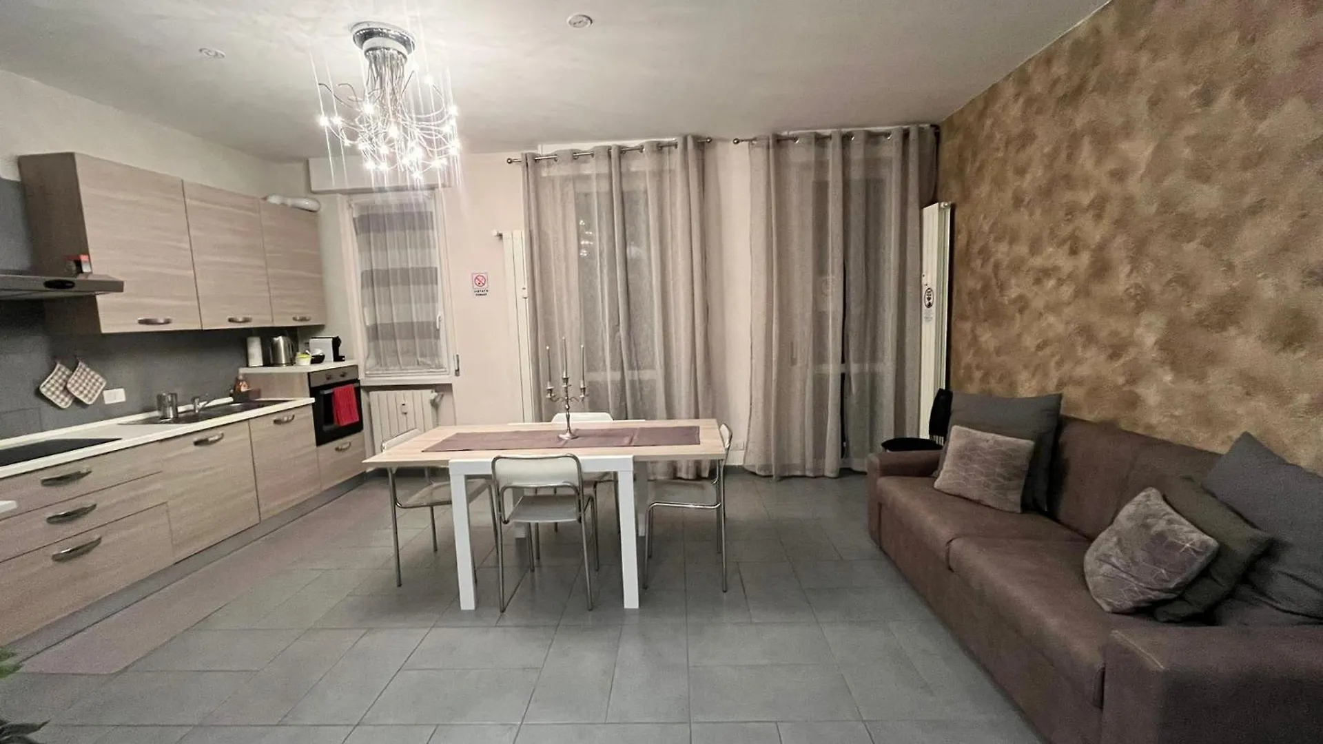 Ferienwohnung Sleep & Fly Bgy Airport-Station-Center Bergamo